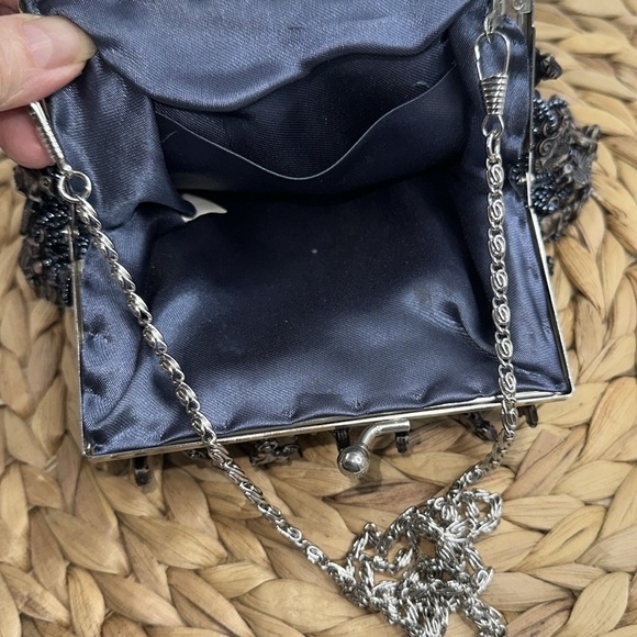 So Unique Beaded and Sequin Animal Charms Beaded Strap Wristlet Crossbody Purse - Picture 5 of 9